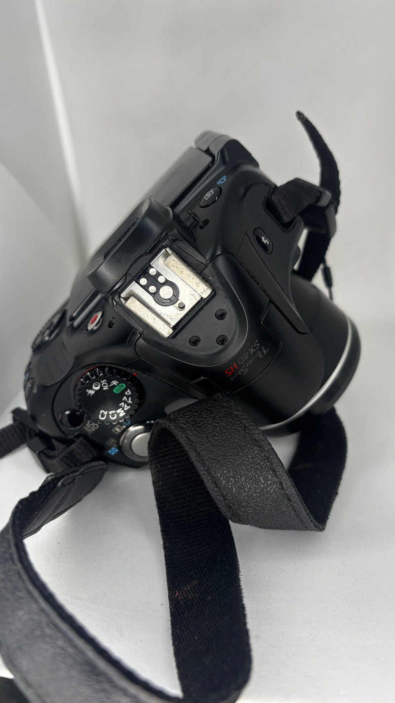 Canon PowerShot SX30 IS 14.1mpx com zoom óptico 35x