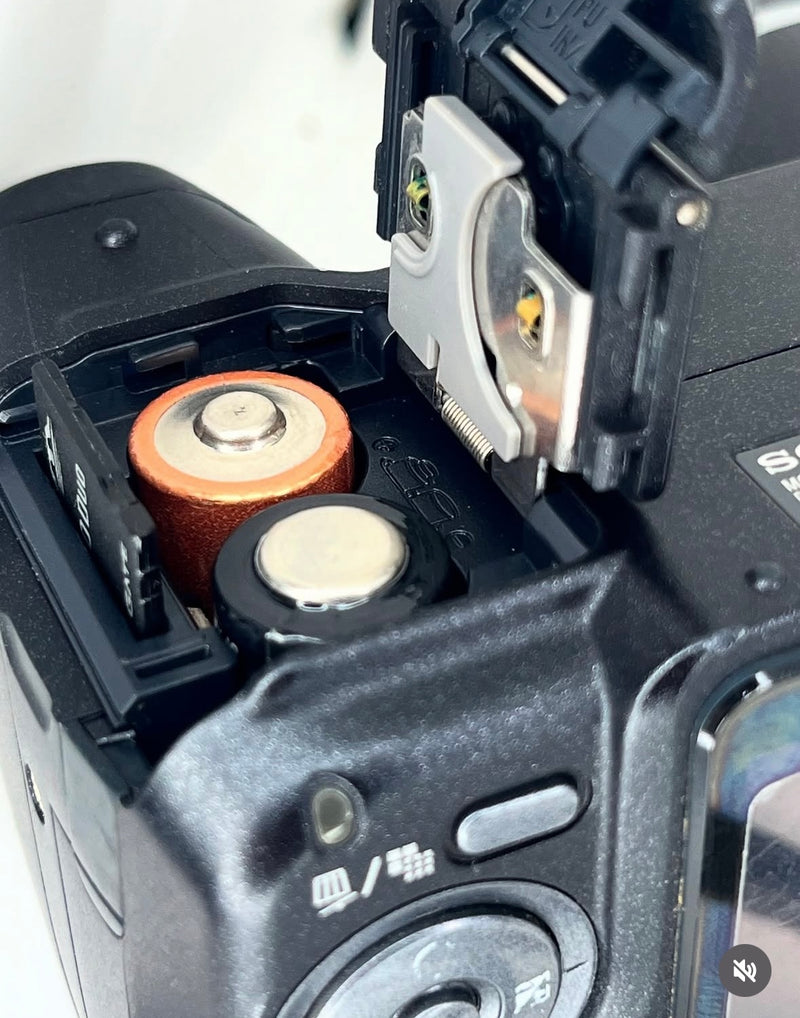 Sony Cybershot DSC-H5 7.2mpx Super SteadyShot Preta Semi