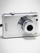 Sony Cyber-shot DSC-W30 6.0mpx - PRATA