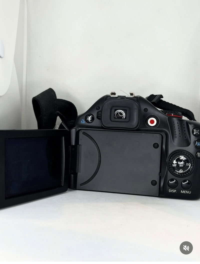 Canon PowerShot SX30 IS 14.1mpx com zoom óptico 35x