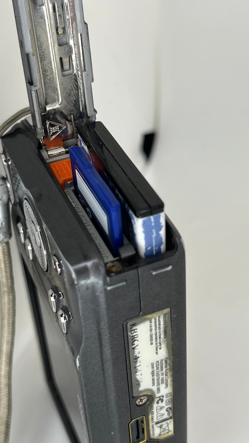 Kodak EasyShare M853 – 8.0 MPX – Cinza