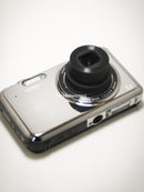 Samsung PL120 Visor Frontal Selfie – 14.2MP PRATEADA