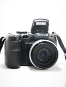 FujiFilm FinePix S1800 12mpx 18x wide - PRETA