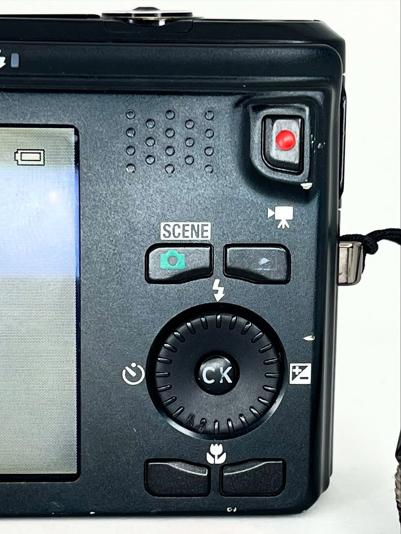 Nikon Coolpix S6300 com lente NIKKOR e 16.0mpx - Preta