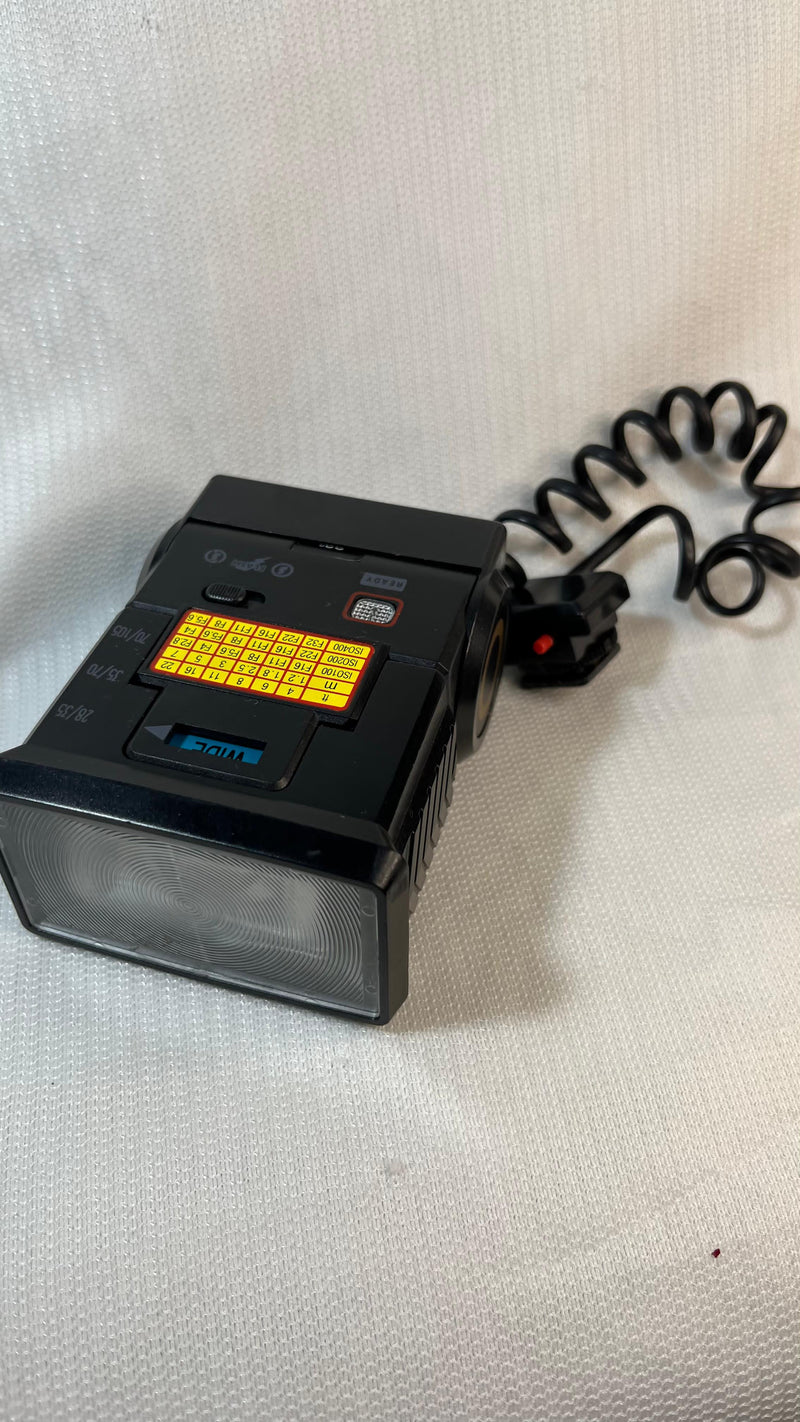 Câmera Fotográfica Analógica
 Sony Analógica Motor Drive com HandGrip e Flash
