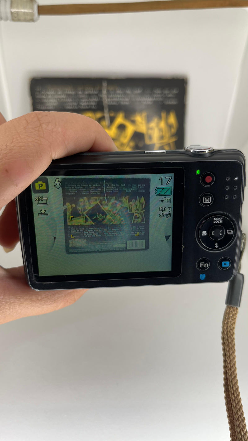 Casio QV-R300 – 16.1MP Preta