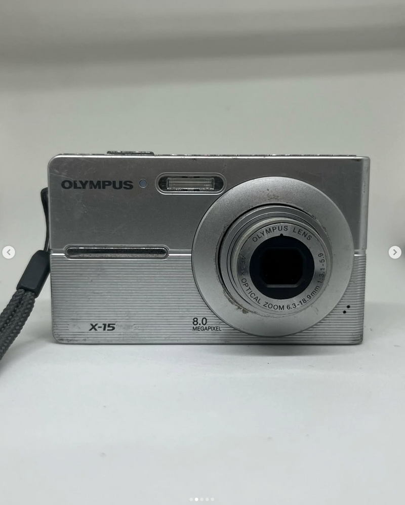 📸 Olympus X-15 8mpx Prata