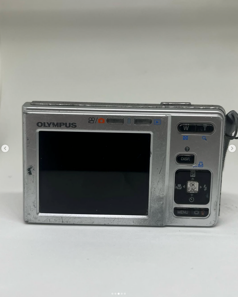 📸 Olympus X-15 8mpx Prata