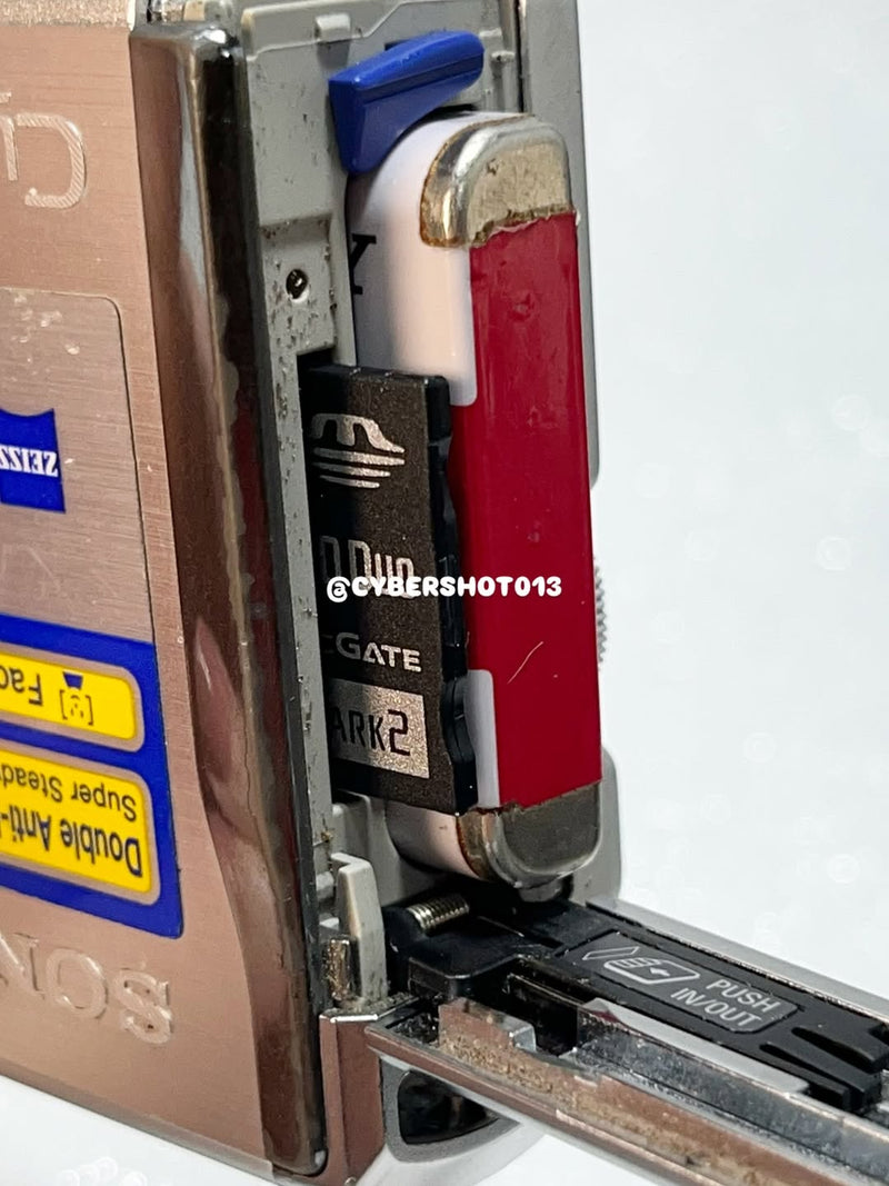 Sony Cyber-shot DSC-W80 7.2mpx Prata