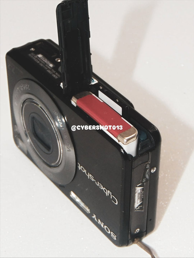 Sony Cybershot DSC-W120 com lente Carl Zeiss 7,2 mpx – PRETA