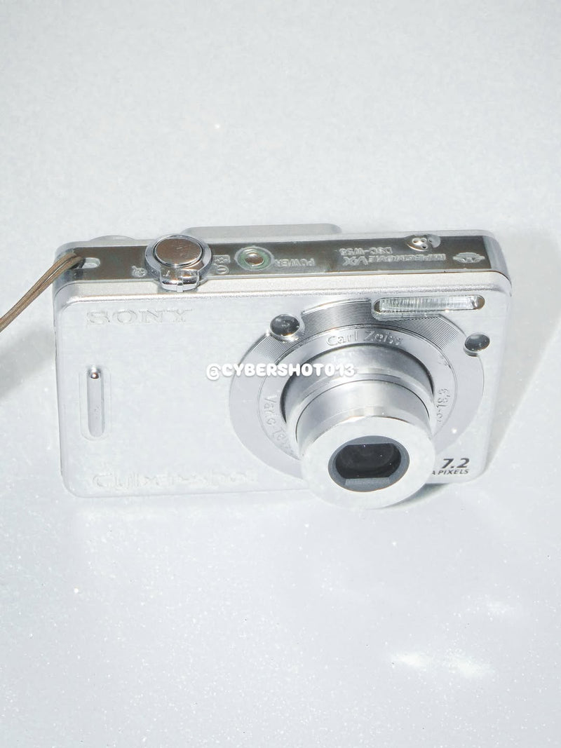 Sony Cybershot DSC-W55 com lente Carl Zeiss 7,2 mpx – PRATA