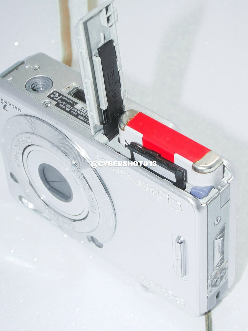 Sony Cybershot DSC-W55 com lente Carl Zeiss 7,2 mpx – PRATA